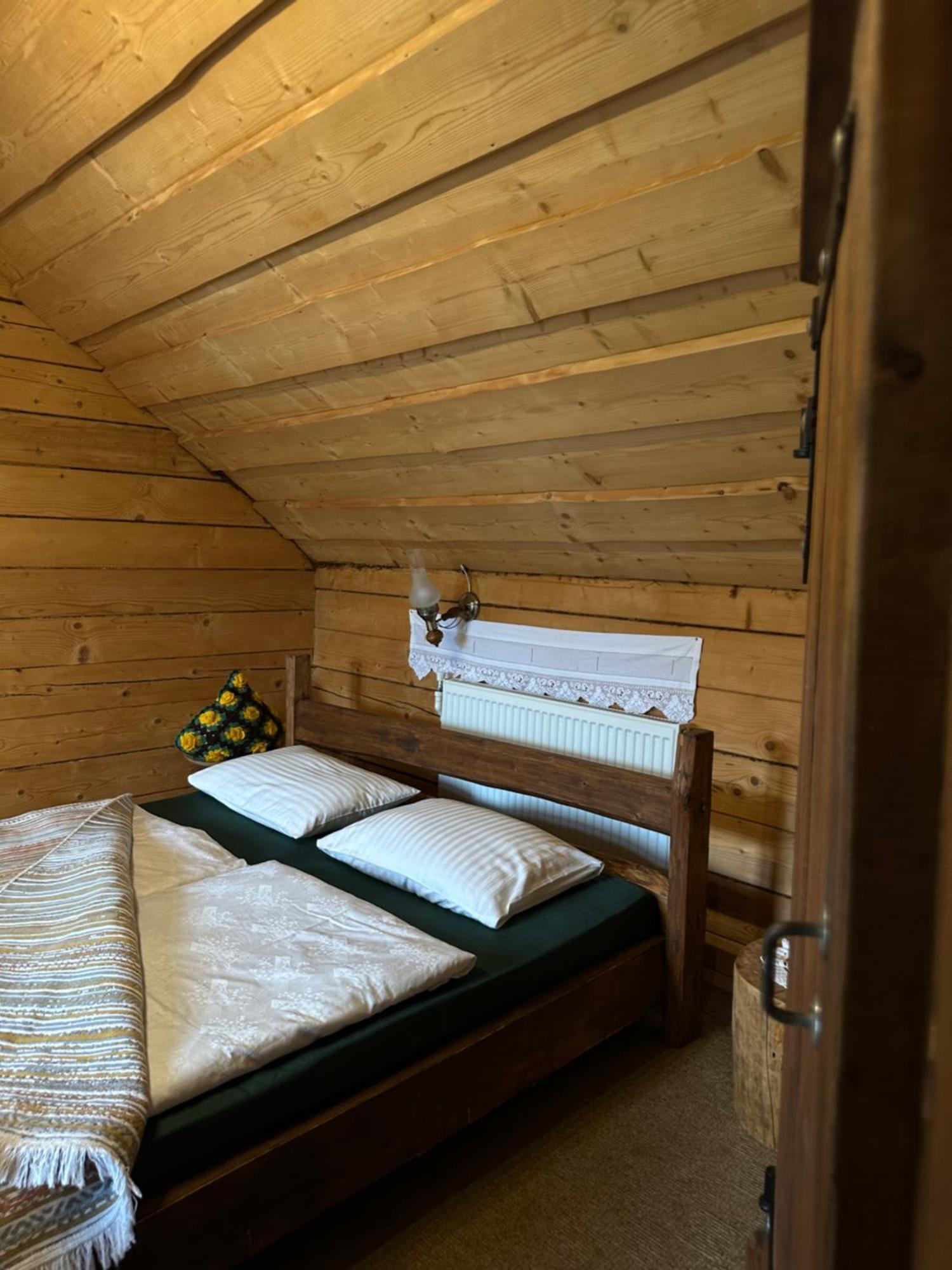 Guest House Anastasia Tatariv Exterior photo